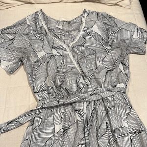 Chiffon dress with leaves and adjustable waist, size M